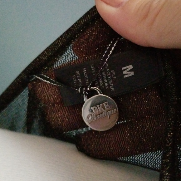 Buckle top metal shiny base colors sz MED - Picture 4 of 4